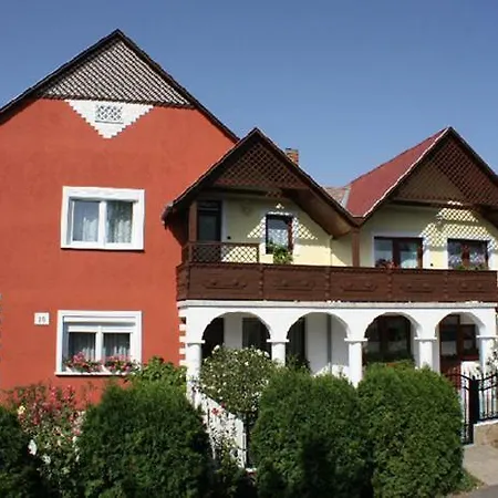 Apartamento Papp Apartmanhaz Vonyarcvashegy